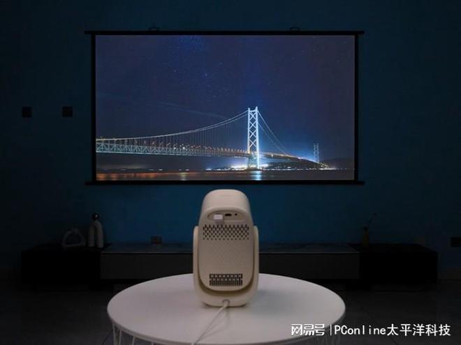 1 Max 如何定义千元投影新标准？AG真人平台千元性价标杆：哈趣 Q(图8)